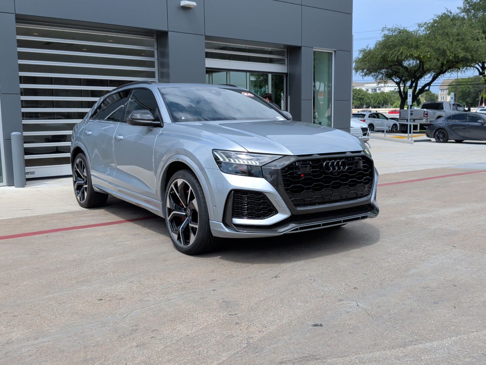 2024 Audi RS Q8