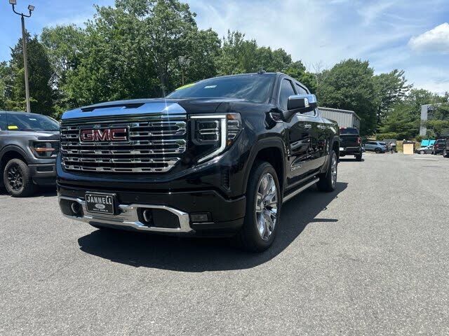 2024 GMC Sierra