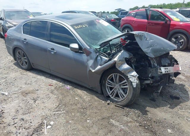 2013 INFINITI G37