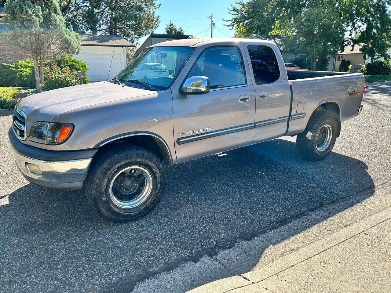 2002 TOYOTA Tundra