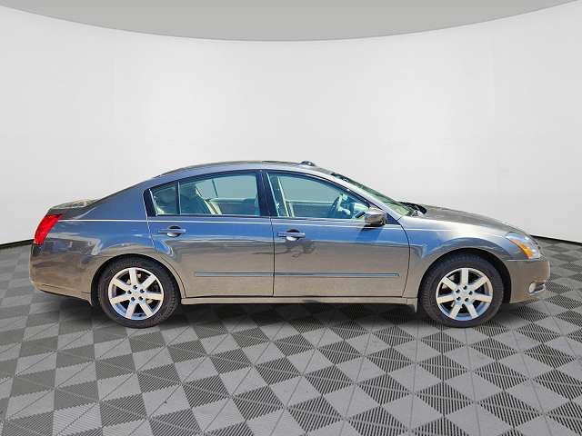 2005 NISSAN Maxima