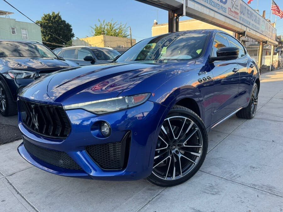2022 MASERATI Levante