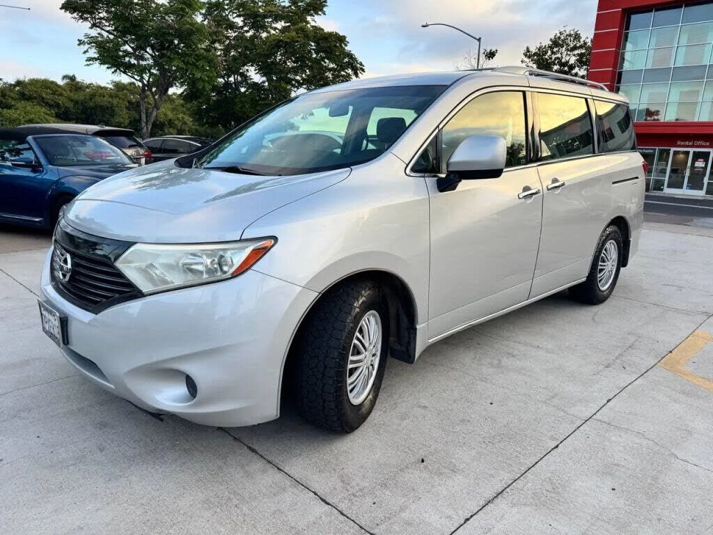 2015 NISSAN Quest