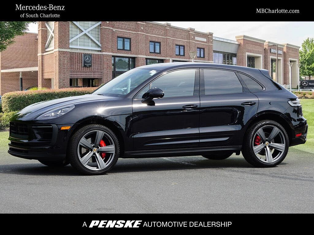 2023 PORSCHE Macan