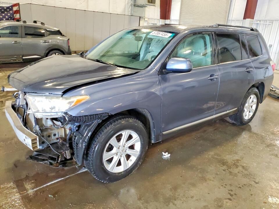 2011 TOYOTA Highlander