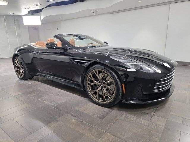 2026 ASTON MARTIN DB12