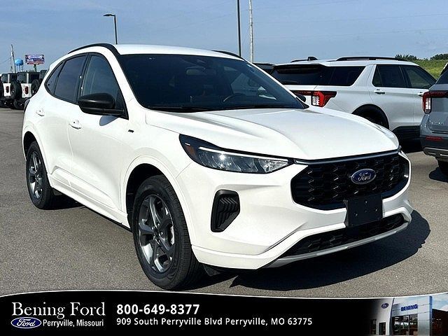 2024 FORD Escape