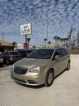 2011 CHRYSLER Town and Country