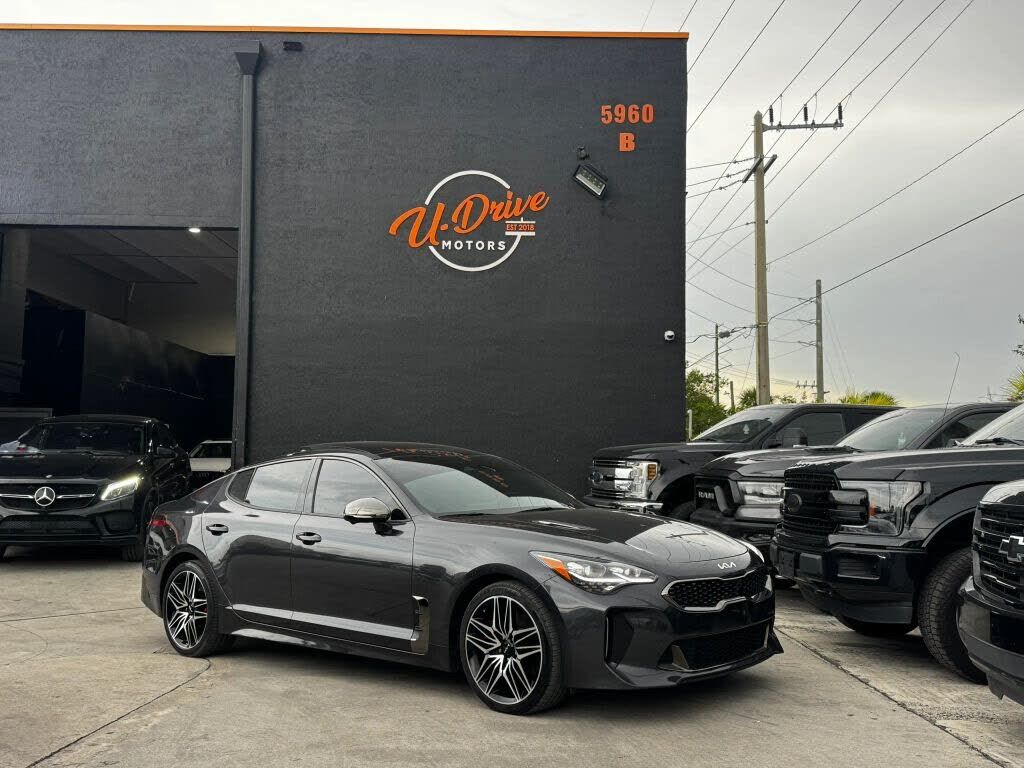 2023 KIA Stinger