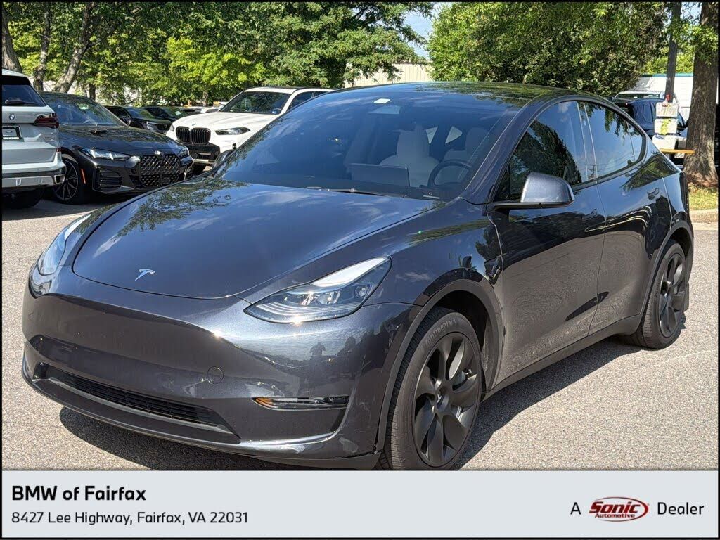 2024 TESLA Model Y
