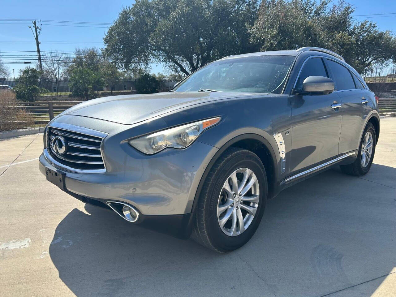 2016 INFINITI QX70
