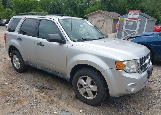 2011 FORD Escape