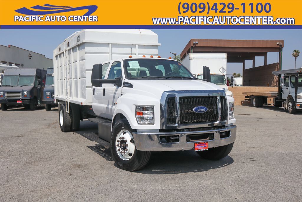 2023 FORD F-650