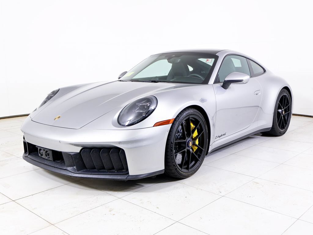 2025 PORSCHE 911