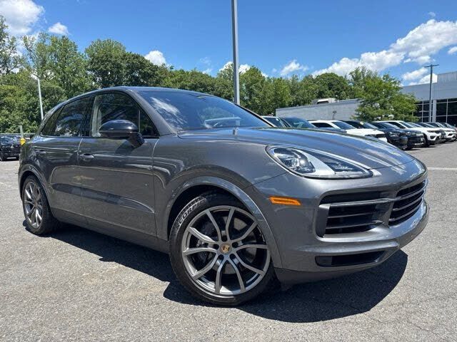 2022 PORSCHE Cayenne