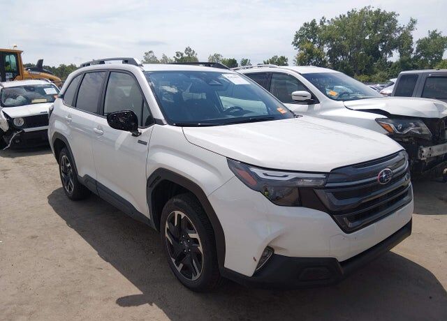 2025 SUBARU Forester