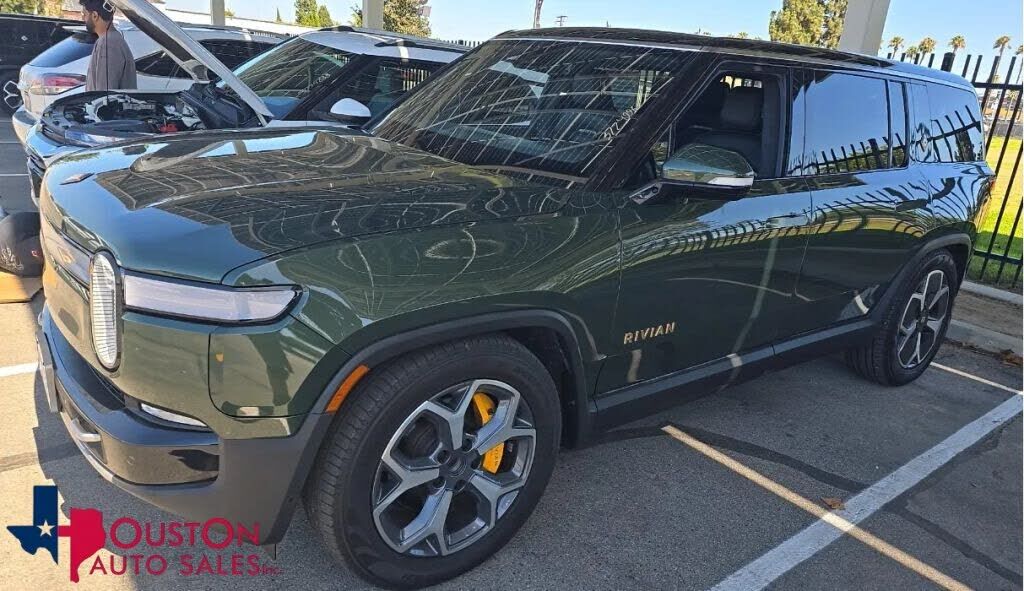 2024 RIVIAN R1S