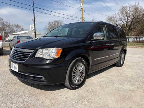 2014 CHRYSLER Town and Country