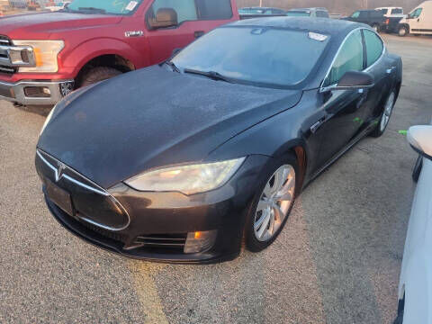 2015 TESLA Model S