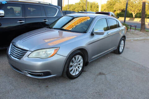 2013 CHRYSLER 200