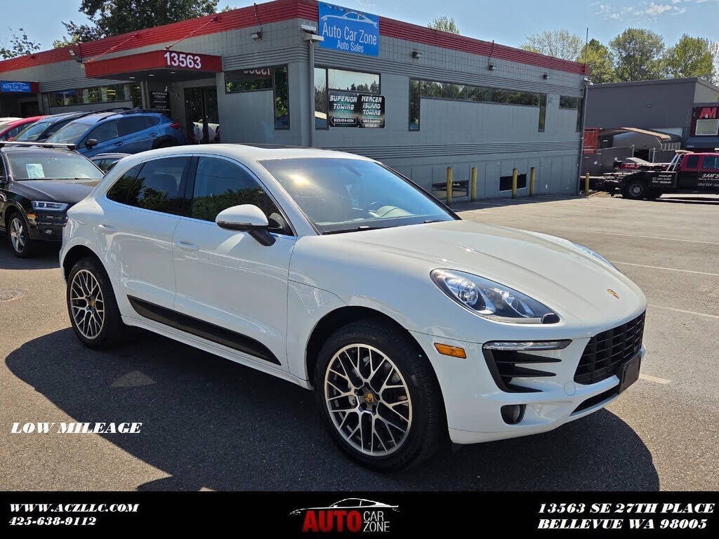 2016 PORSCHE Macan