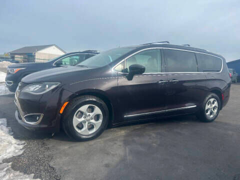 2017 CHRYSLER Pacifica