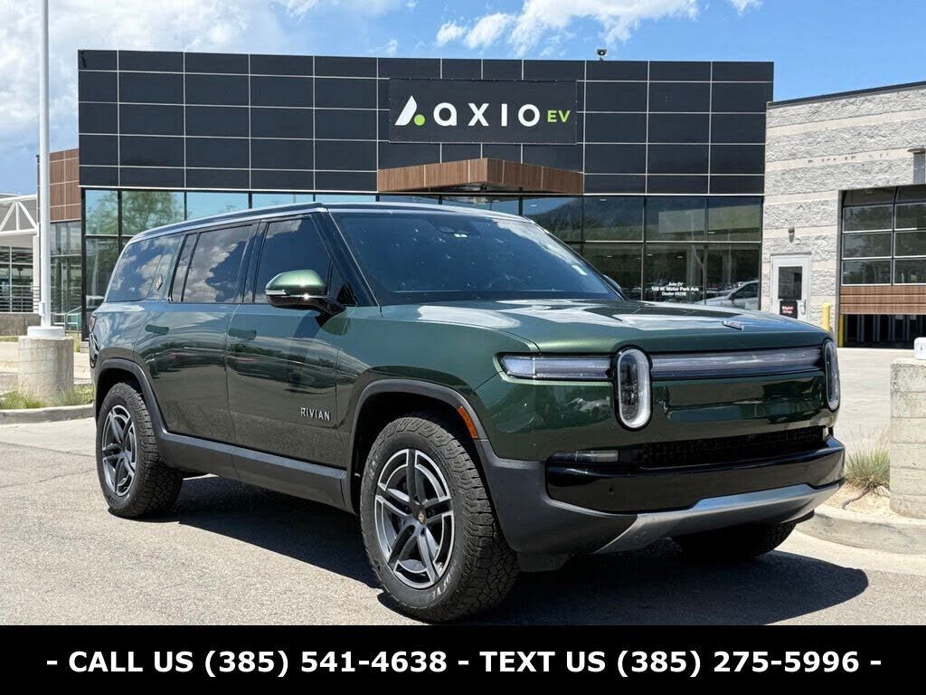 2025 RIVIAN R1S
