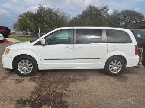 2014 CHRYSLER Town and Country