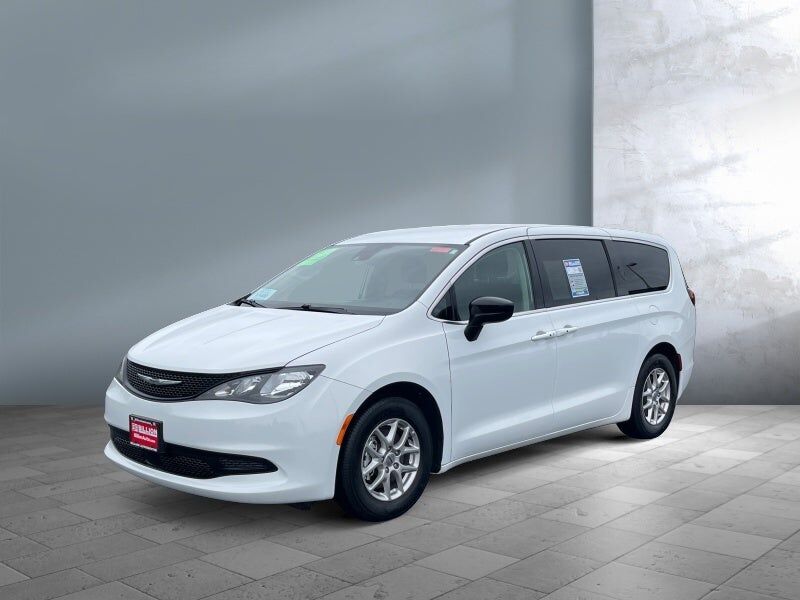 2024 CHRYSLER Voyager
