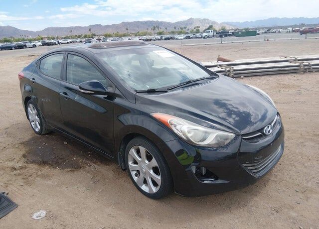 2012 HYUNDAI Elantra
