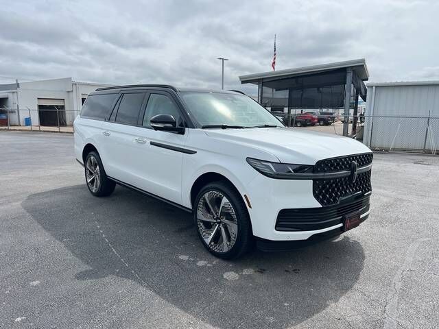 2026 LINCOLN Navigator L