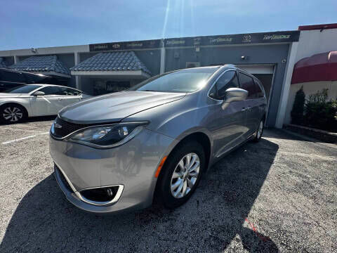 2019 CHRYSLER Pacifica