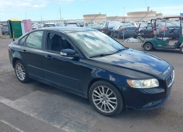 2011 VOLVO S40