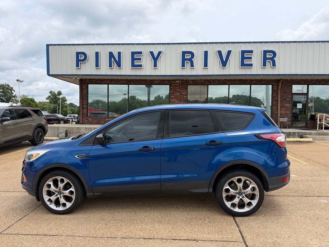 2017 FORD Escape