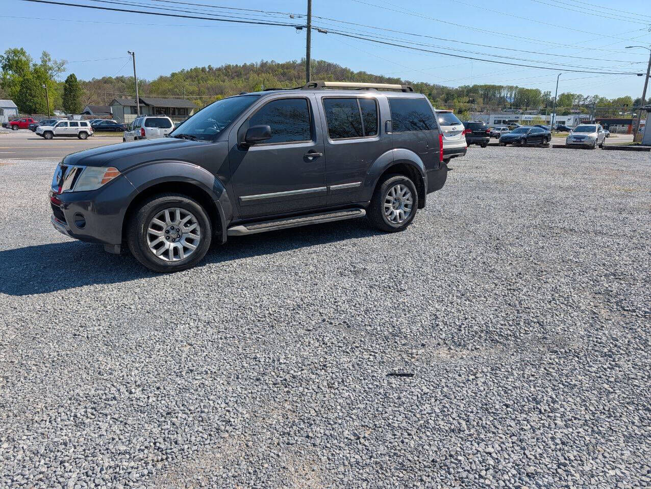 2011 NISSAN Pathfinder