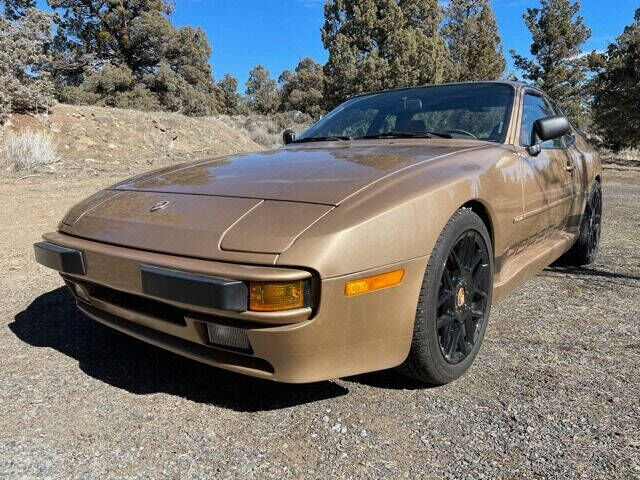 1987 PORSCHE 944