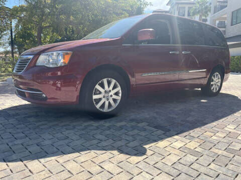 2014 CHRYSLER Town and Country