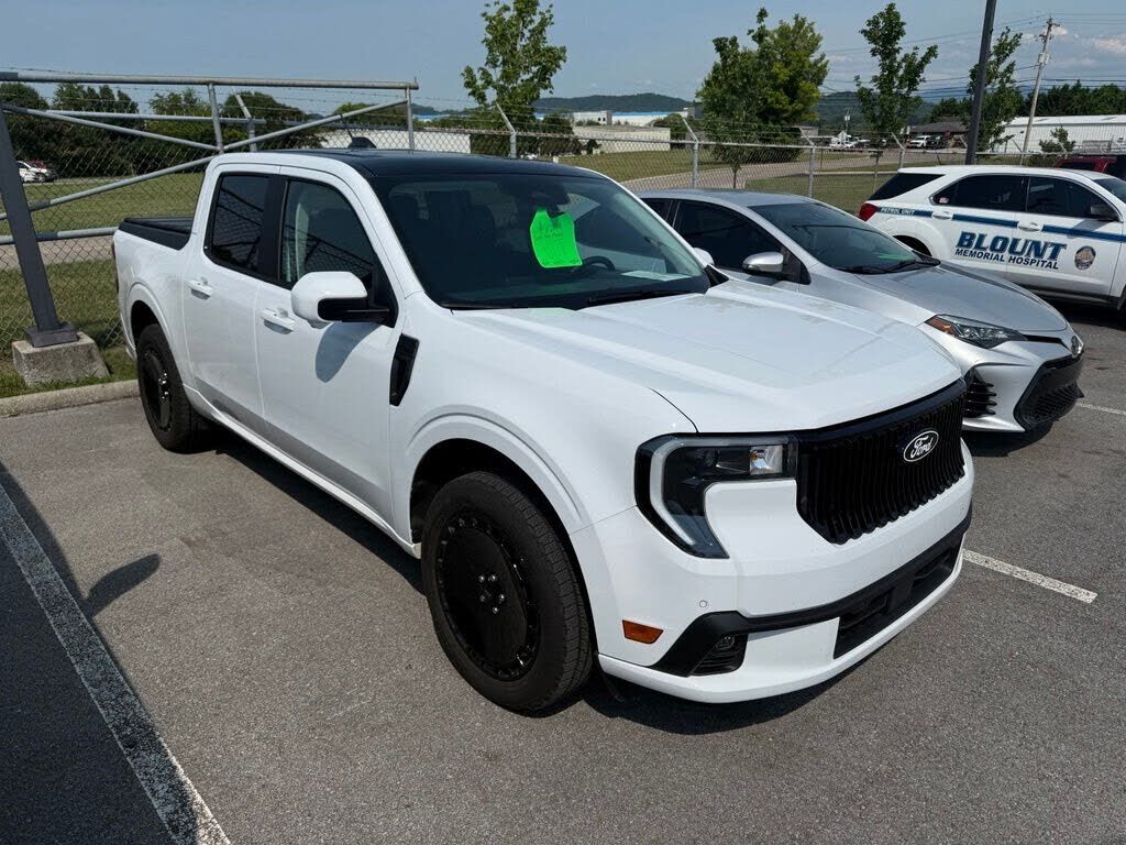 2025 FORD Maverick