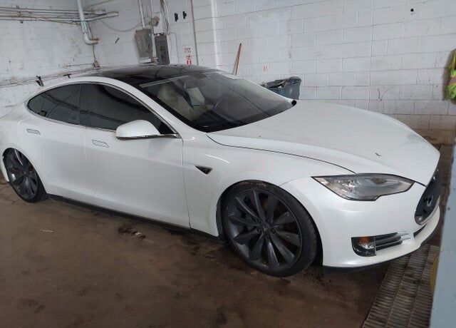 2012 TESLA Model S