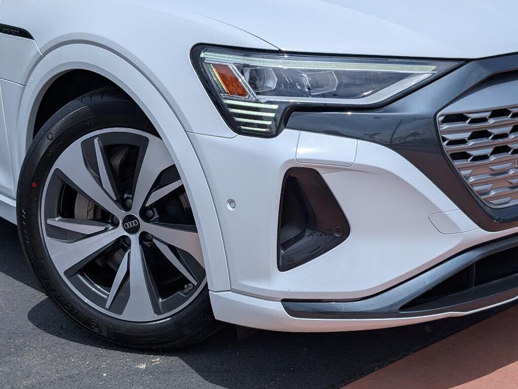 2024 Audi Q8