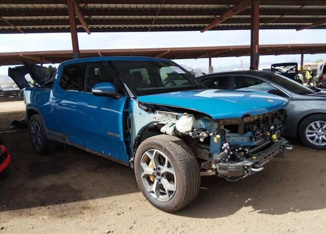 2023 RIVIAN R1T