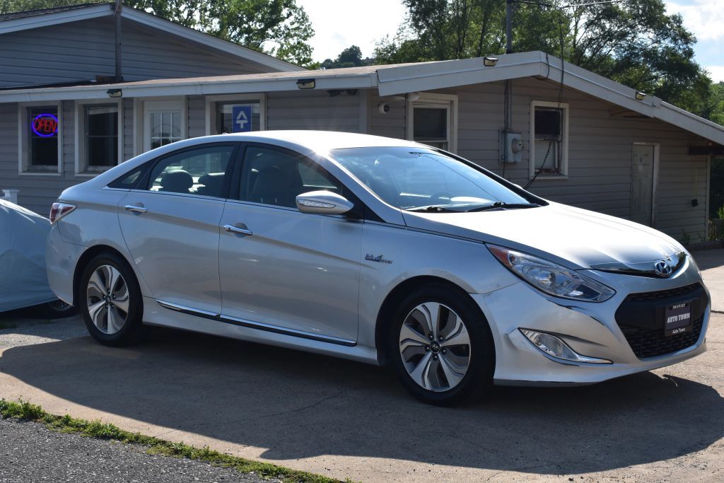2013 HYUNDAI Sonata