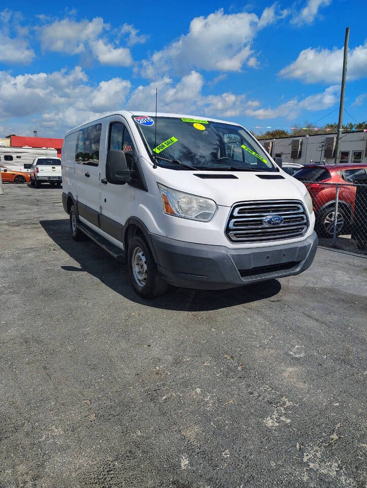 2015 FORD Transit