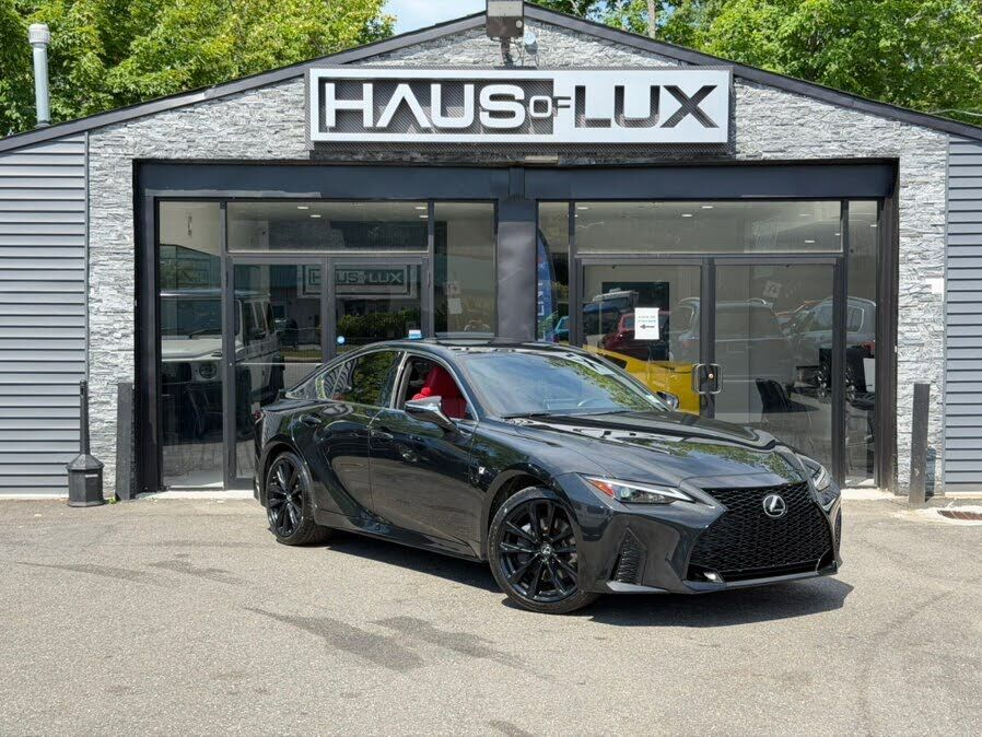 2023 LEXUS IS
