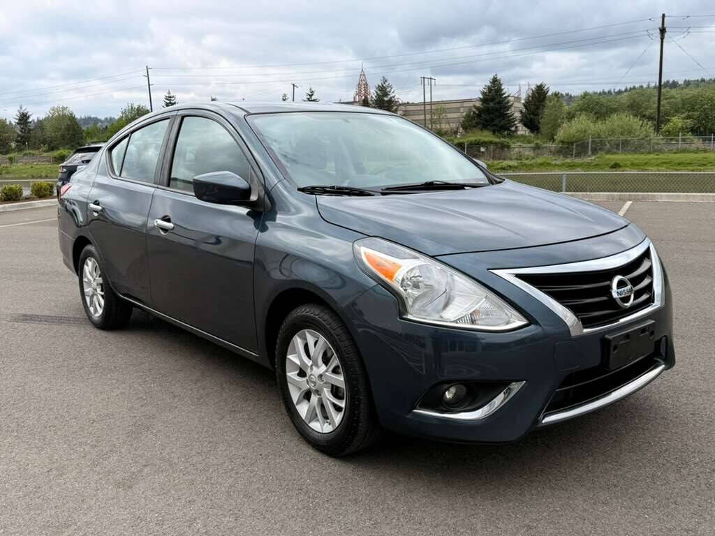 2016 NISSAN Versa