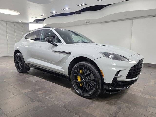 2026 ASTON MARTIN DBX