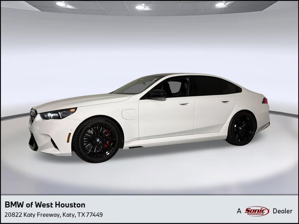 2025 BMW M5