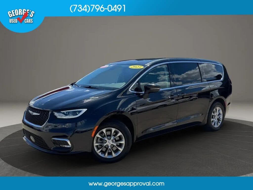 2023 CHRYSLER Pacifica