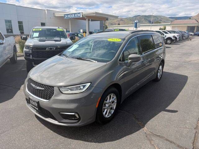 2022 CHRYSLER Pacifica
