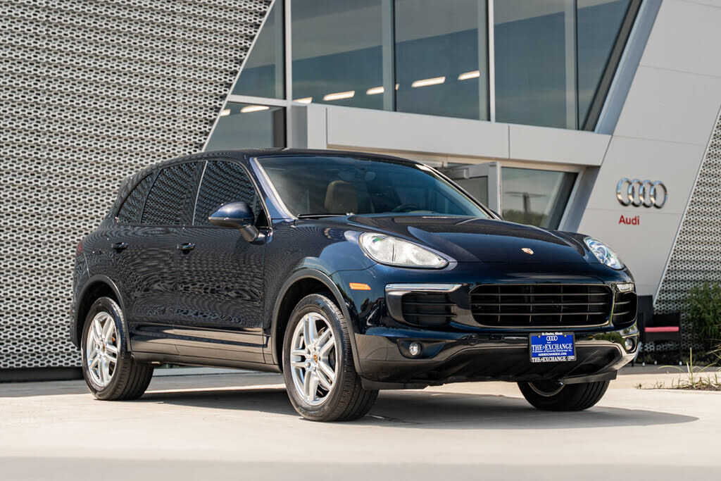 2016 PORSCHE Cayenne
